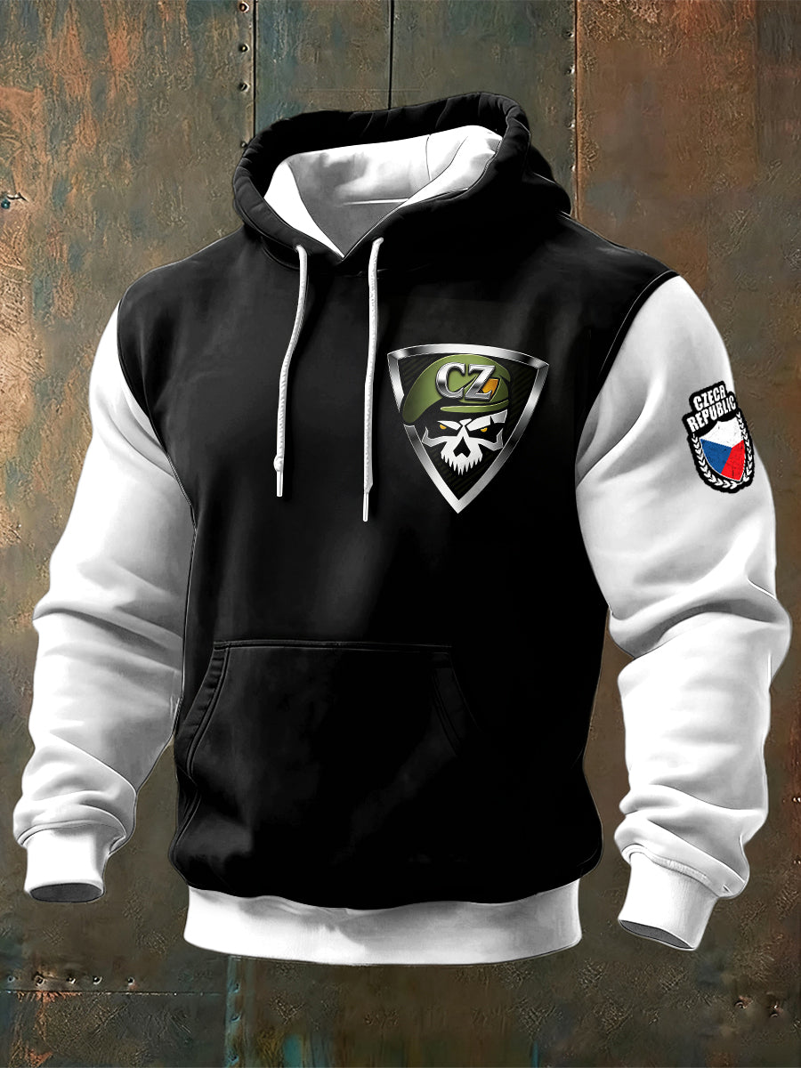 Černá a bílá mikina s kapucinou patchwork